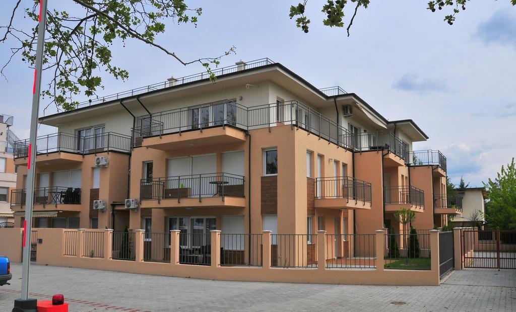 Zen Apartman Sunshine Zamardi Ngoại thất bức ảnh