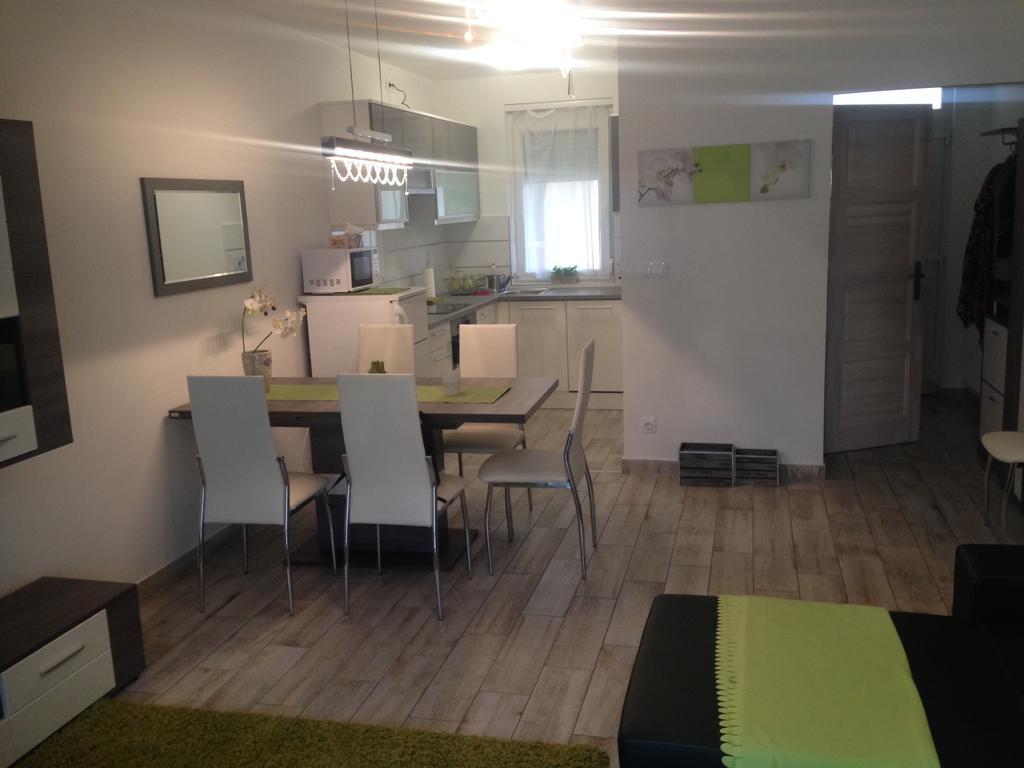 Zen Apartman Sunshine Zamardi Ngoại thất bức ảnh